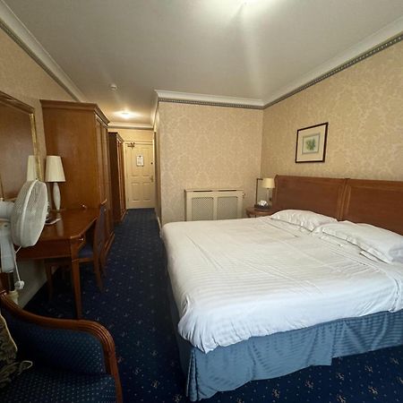 Tre-Ysgawen Hall & Spa Llangefni Extérieur photo