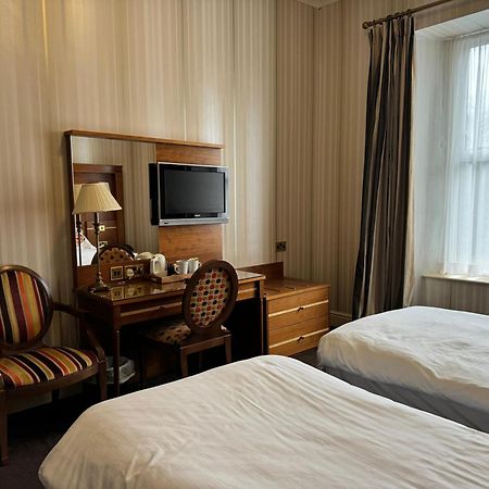 Tre-Ysgawen Hall & Spa Llangefni Extérieur photo