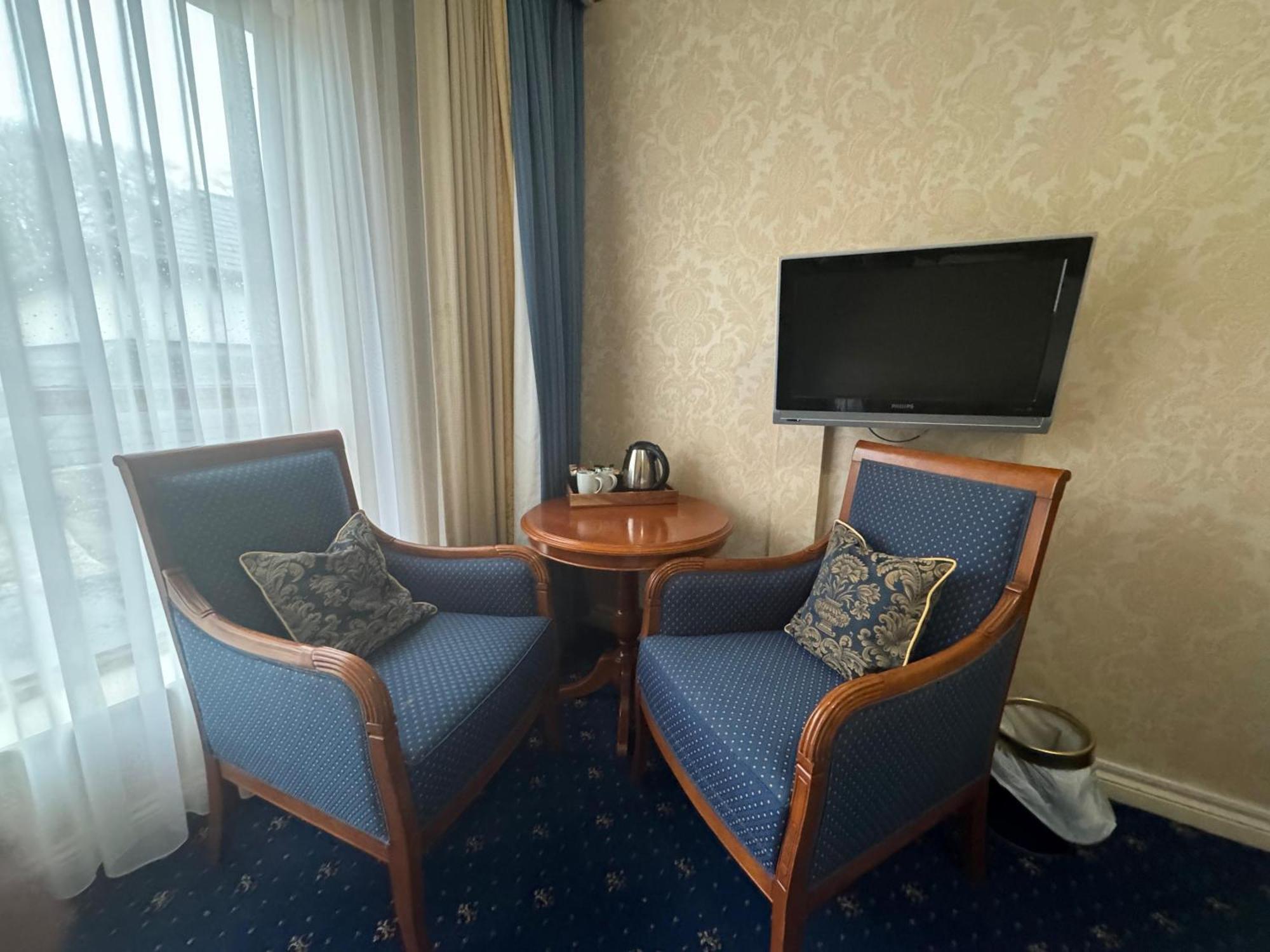 Tre-Ysgawen Hall & Spa Llangefni Extérieur photo