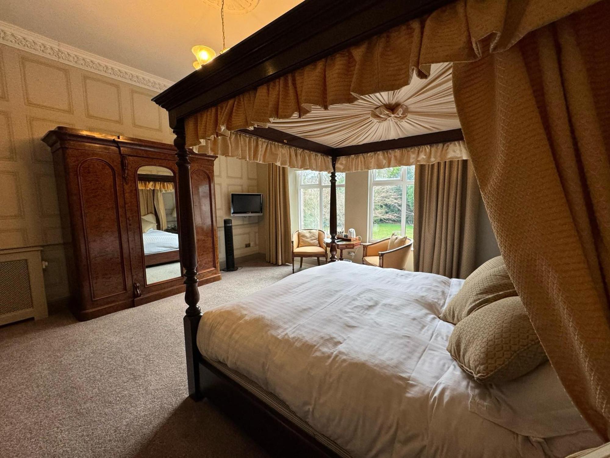 Tre-Ysgawen Hall & Spa Llangefni Extérieur photo