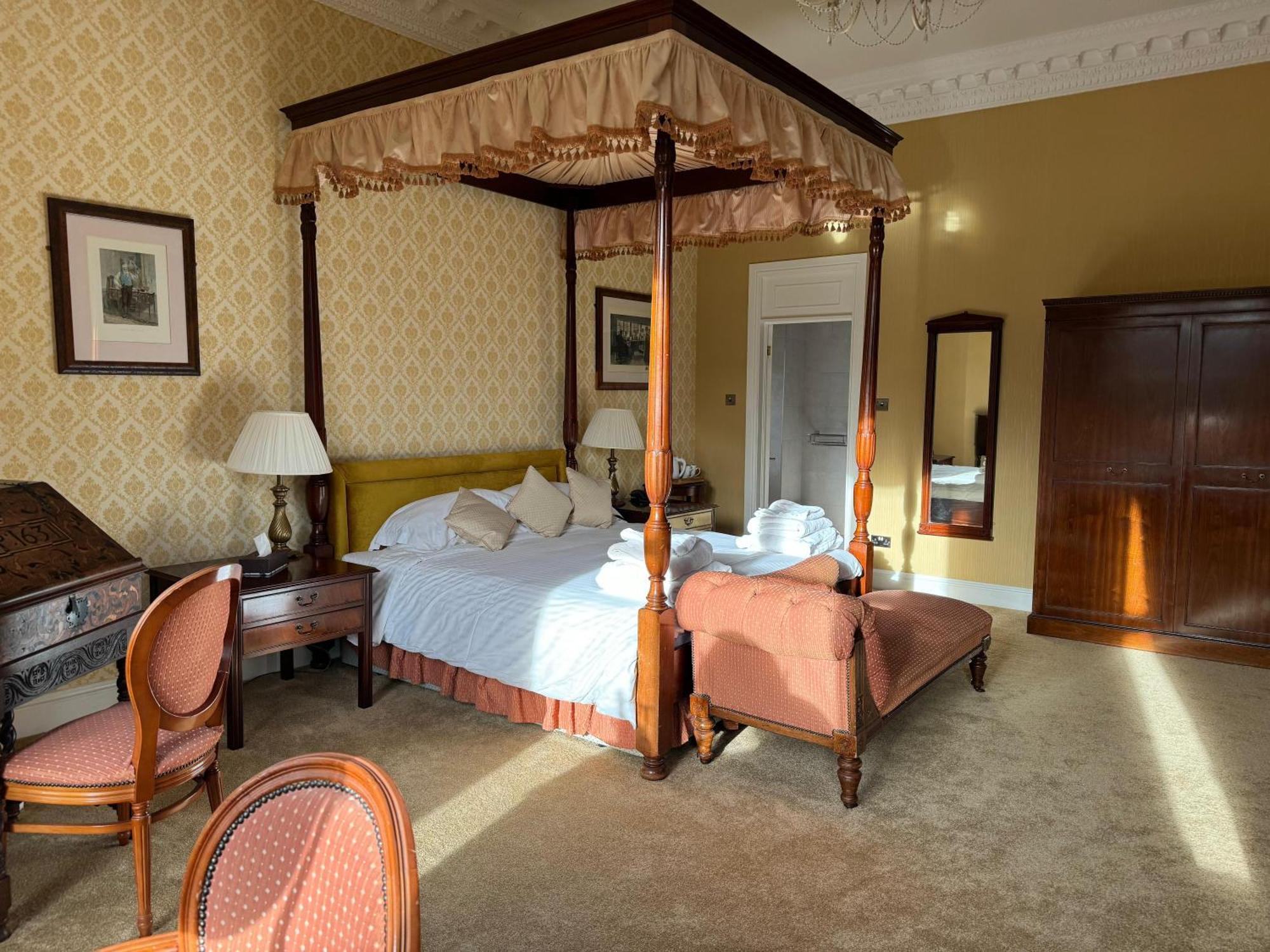 Tre-Ysgawen Hall & Spa Llangefni Extérieur photo