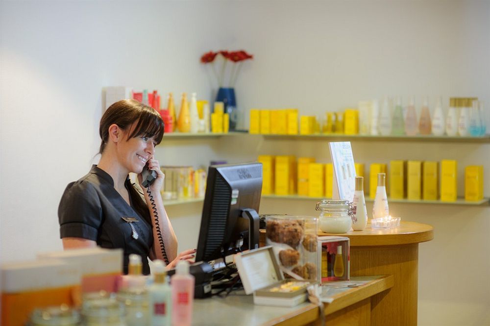 Tre-Ysgawen Hall & Spa Llangefni Extérieur photo